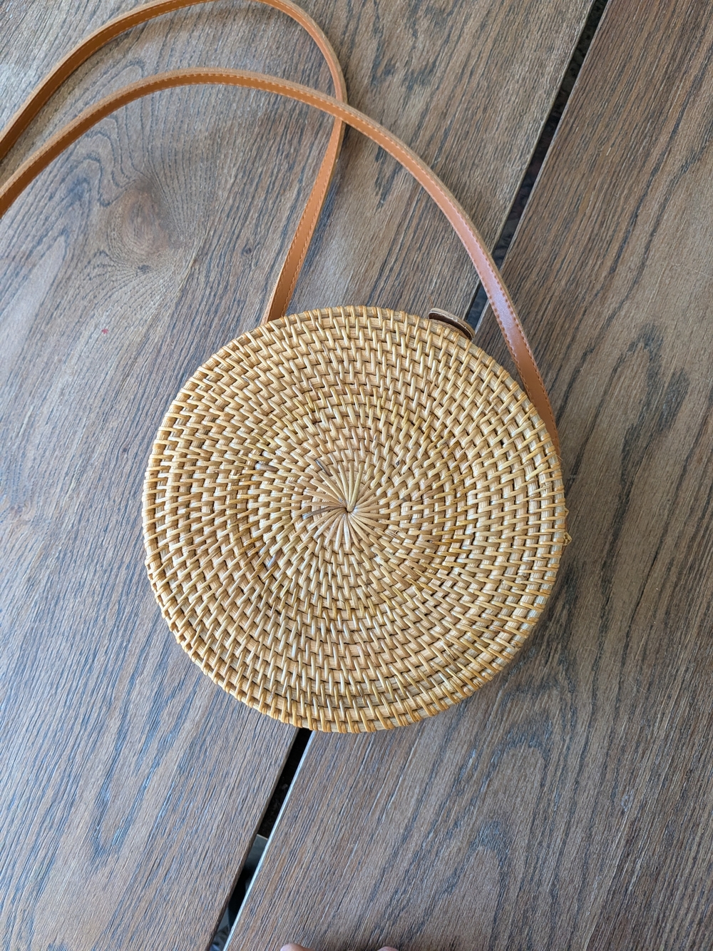 Woven Round Tan Purse Shoulder Bag Snap Closure + Colorful Paisley Lining Print - Picture 5 of 9
